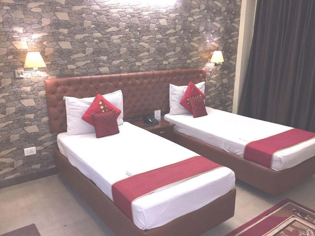 Angel Residency Otel Greater Noida Dış mekan fotoğraf